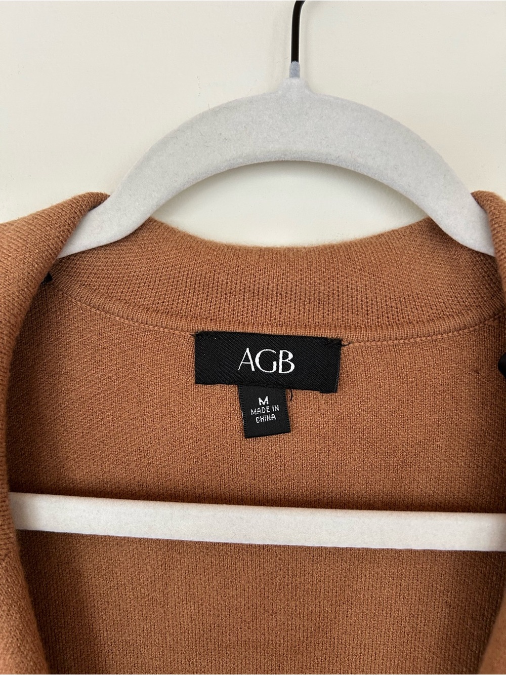 AGB Camel Colored Single-Button Knit Sweater/Blazer, size Medium. - Picture 4 of 6